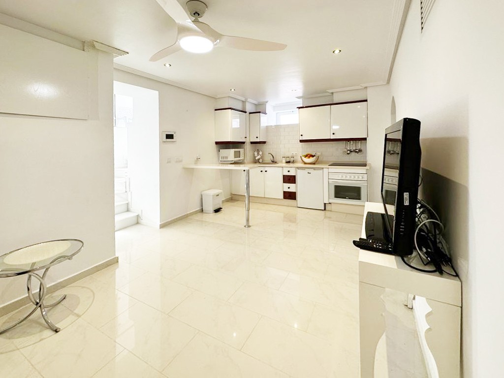 Villa en venta en San Miguel De Salinas