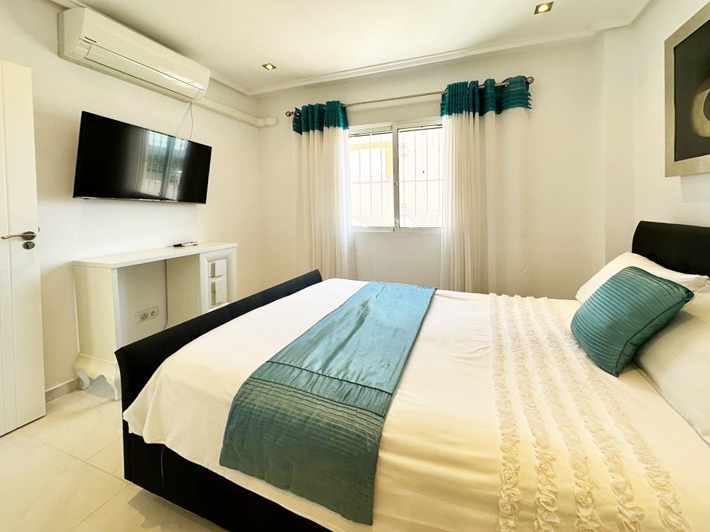 Villa en venta en San Miguel De Salinas