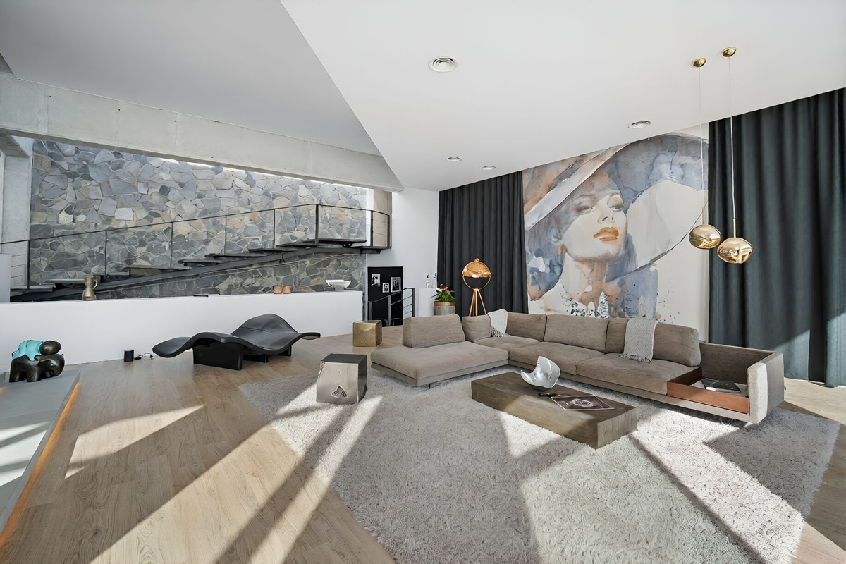 Villa en venta en El Paraíso Estepona