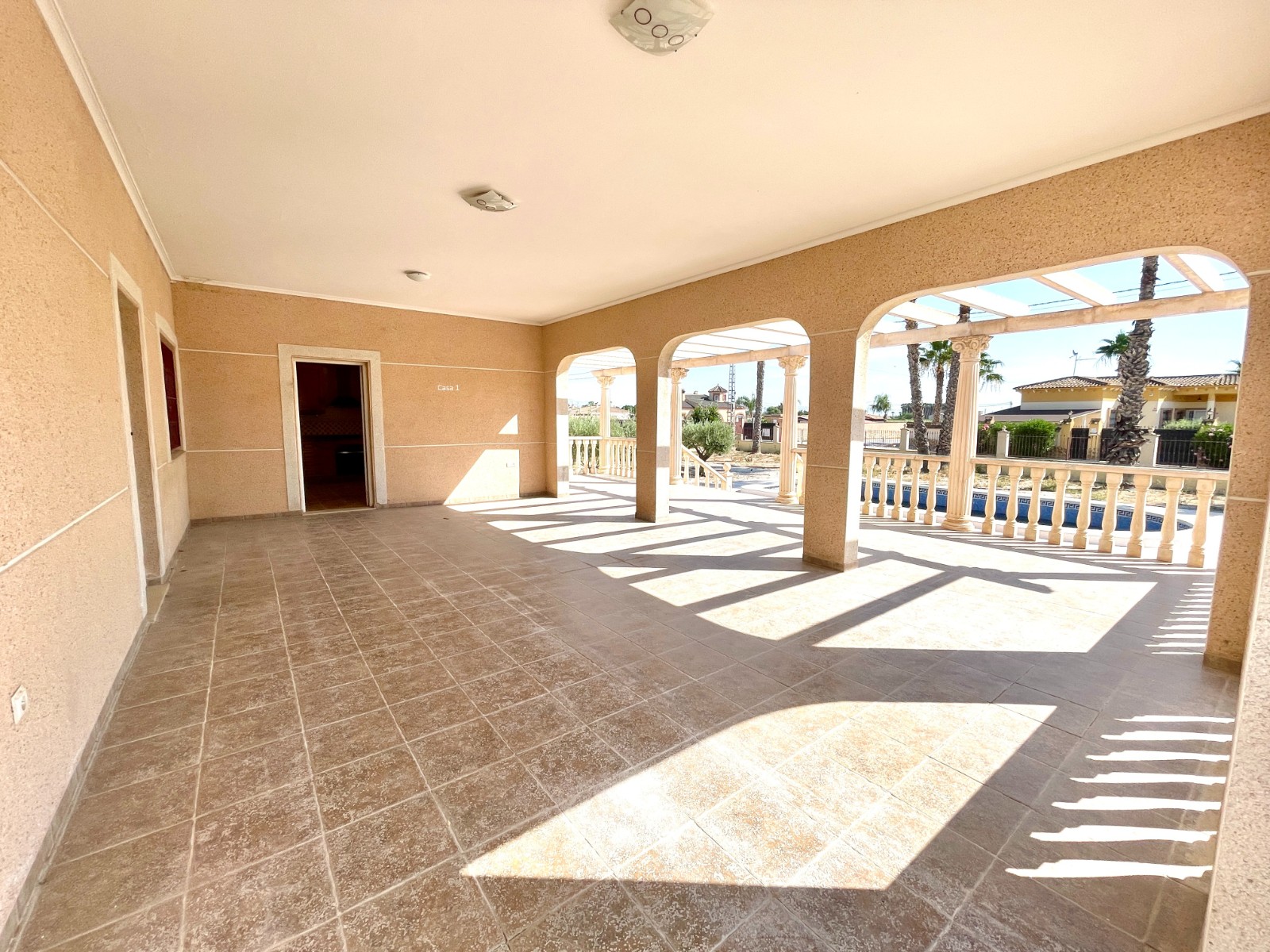 Villa en venta en Catral