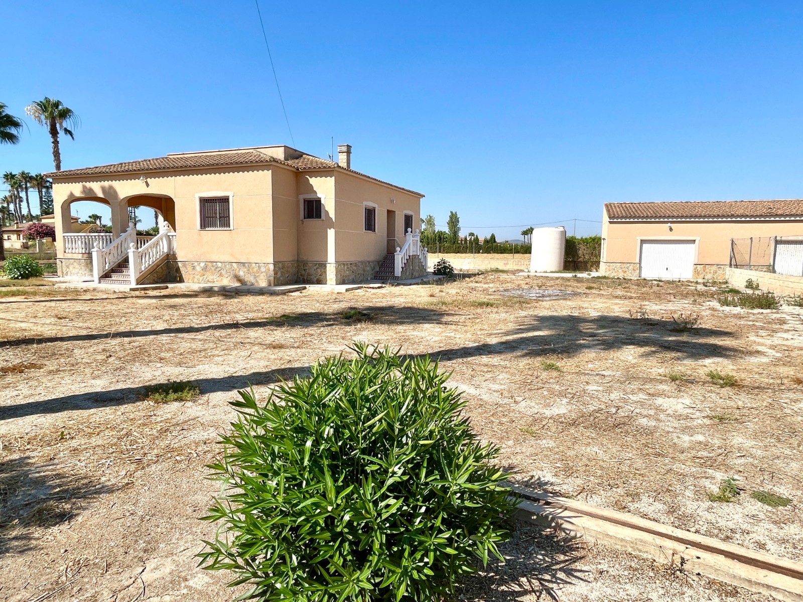 Villa en venta en Catral