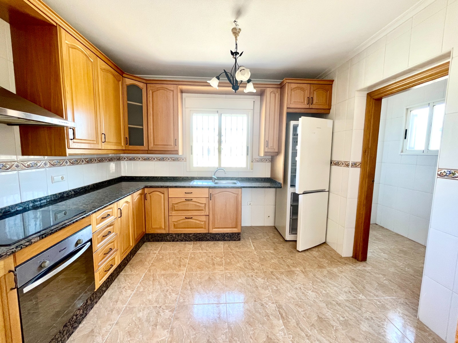 Villa en venta en Catral