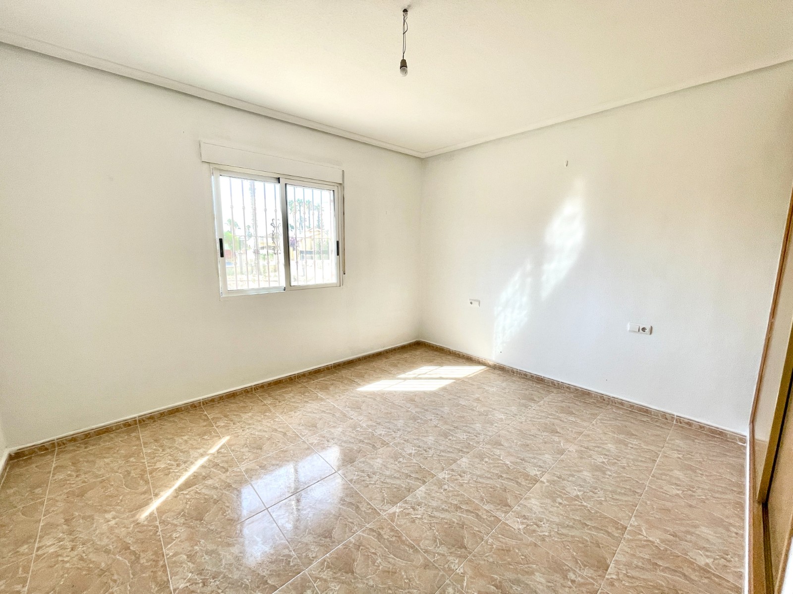Villa en venta en Catral
