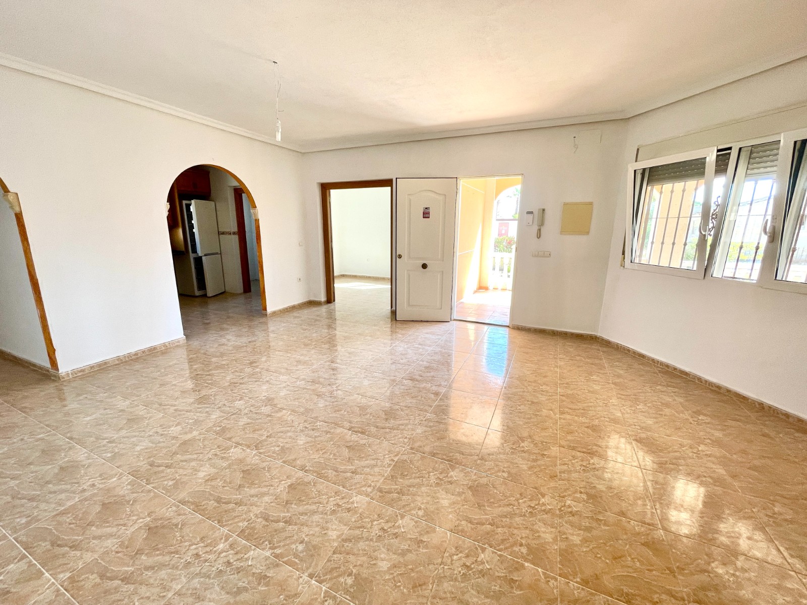 Villa en venta en Catral