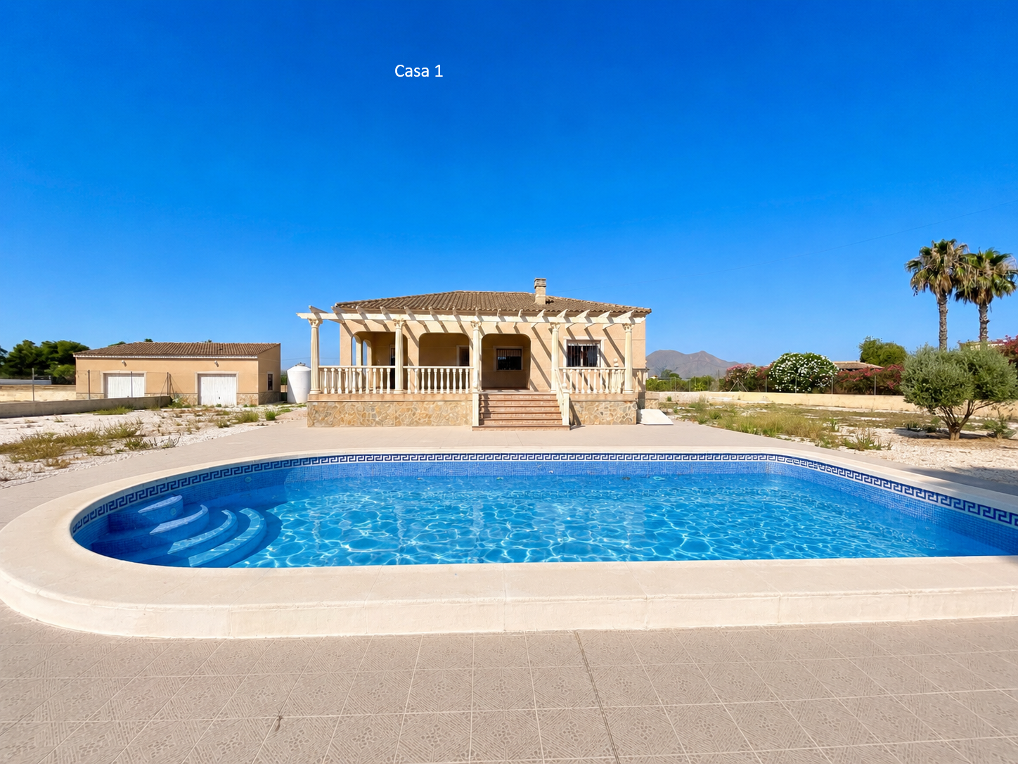 Villa en venta en Catral
