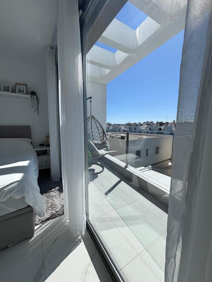 Villa for sale in Villamartin, Alicante, Spain