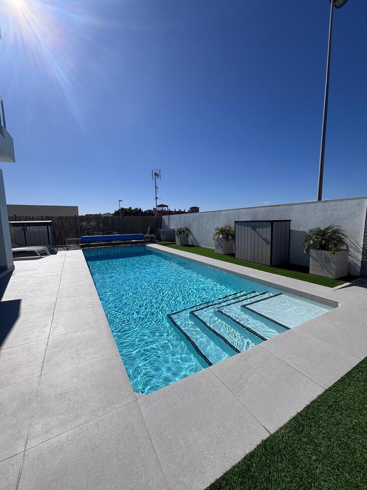 Villa for sale in Villamartin, Alicante, Spain