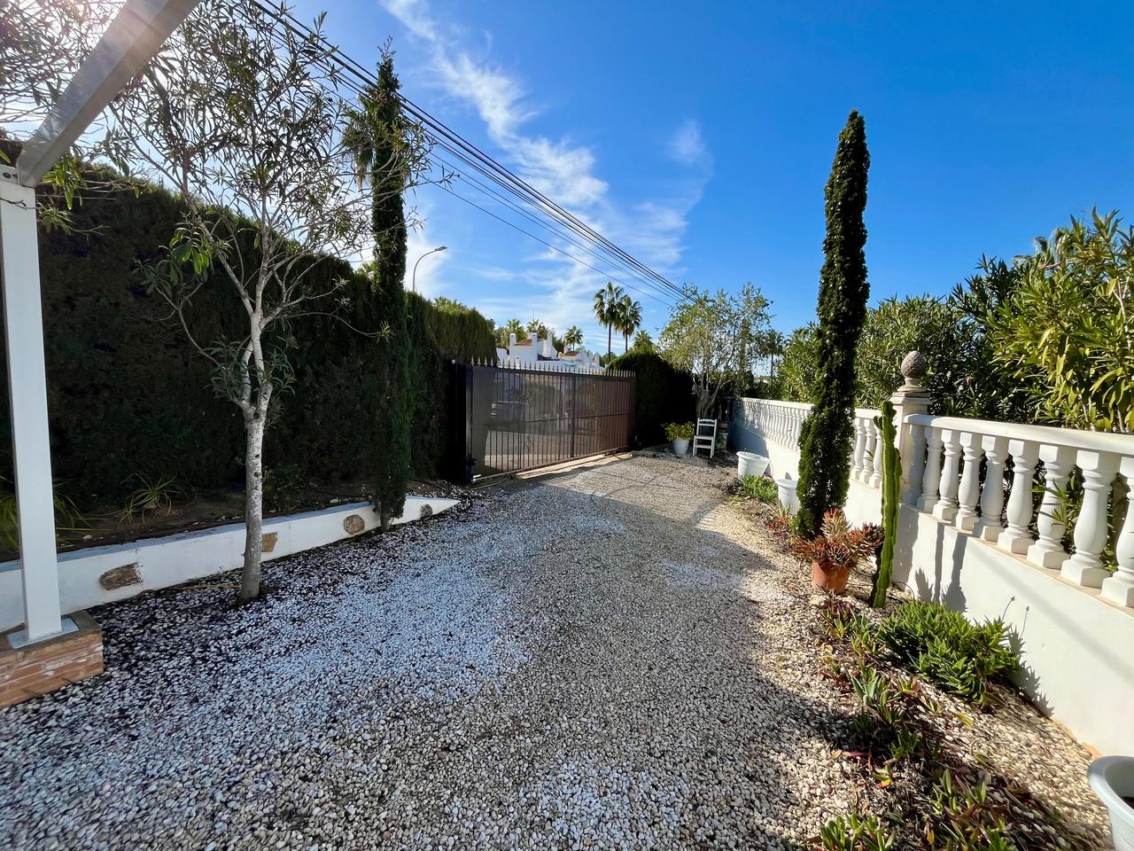 Villa en venta en Villamartin