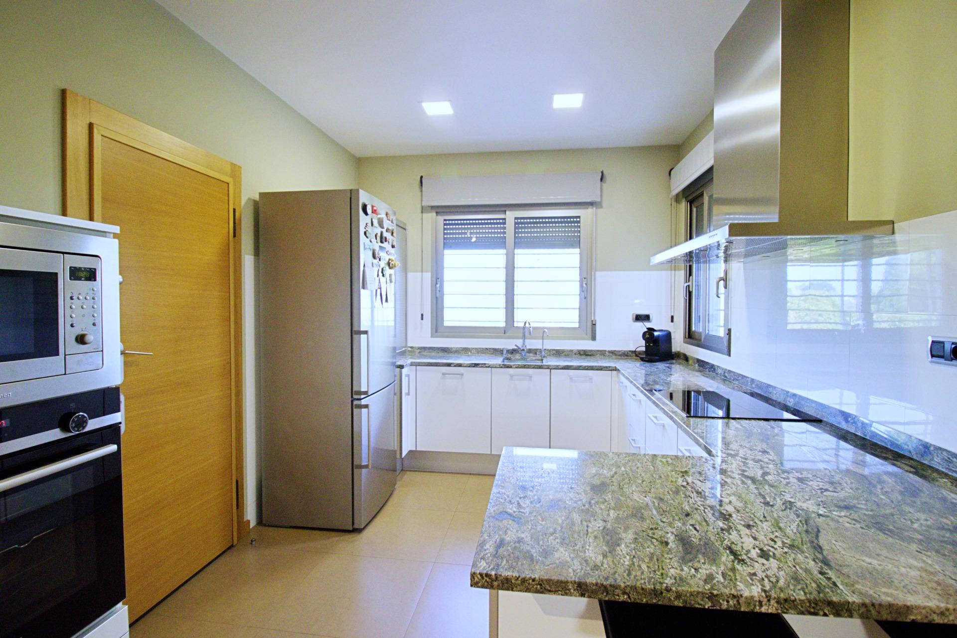 Villa for sale in Elche Pedanías, Alicante, Spain