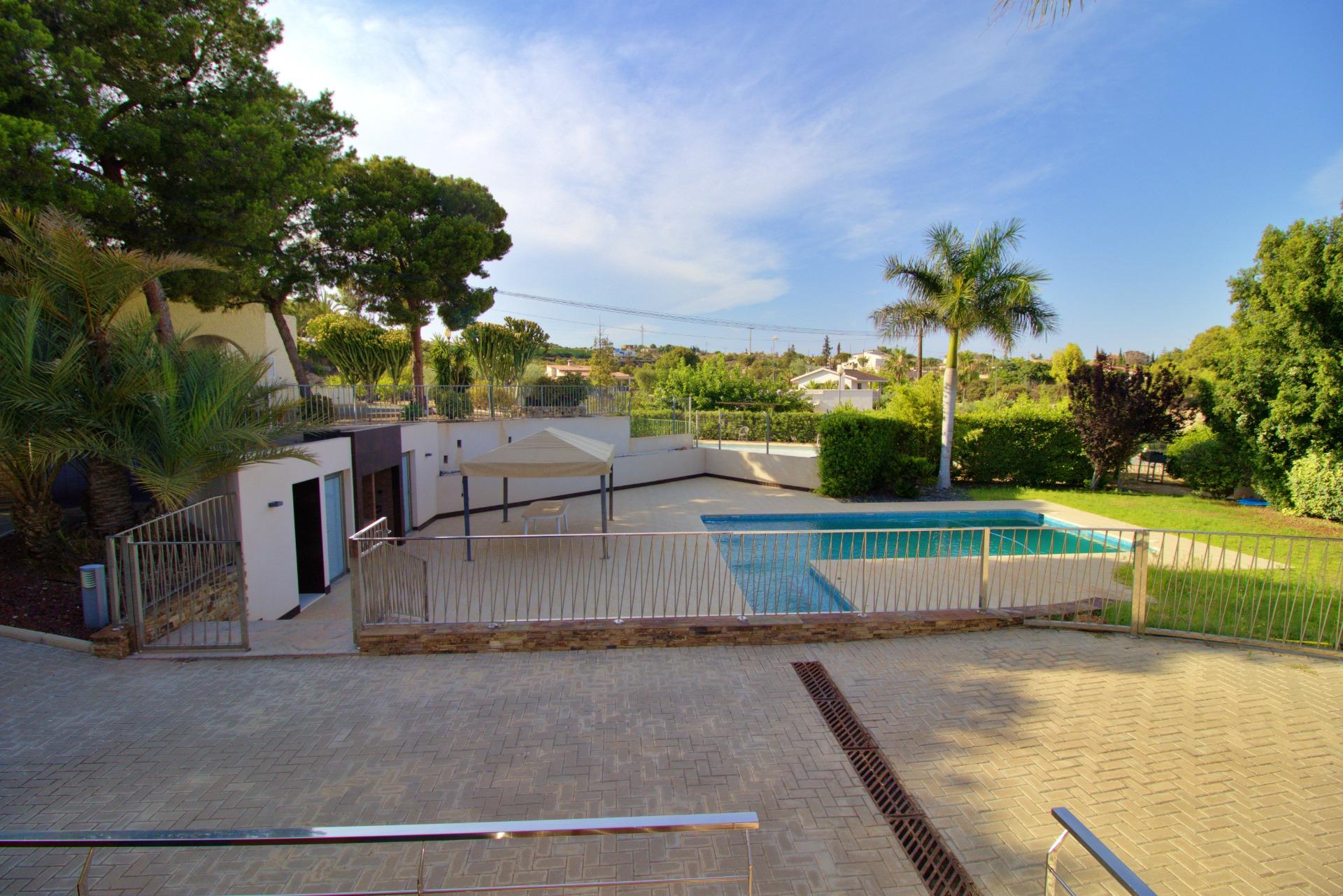 Villa for sale in Elche Pedanías, Alicante, Spain