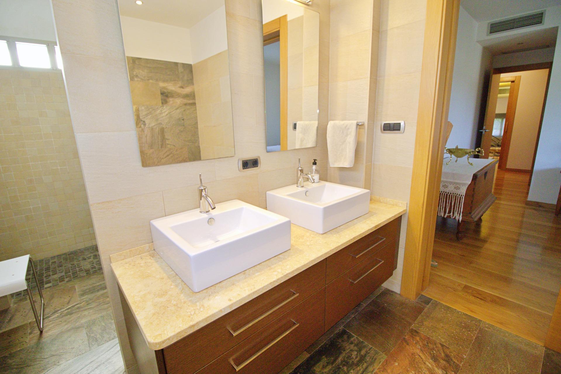 Villa for sale in Elche Pedanías, Alicante, Spain
