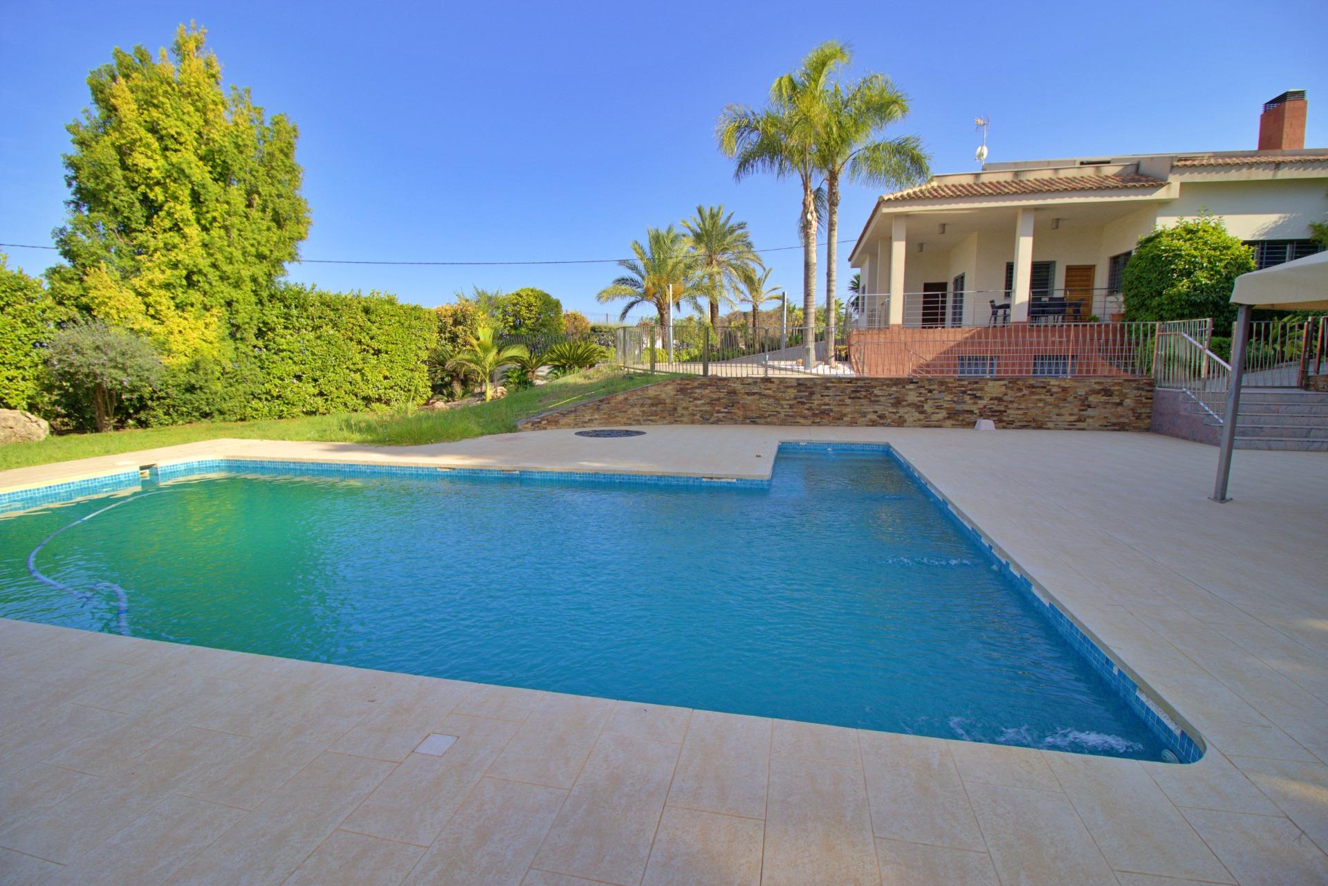 Villa for sale in Elche Pedanías, Alicante, Spain