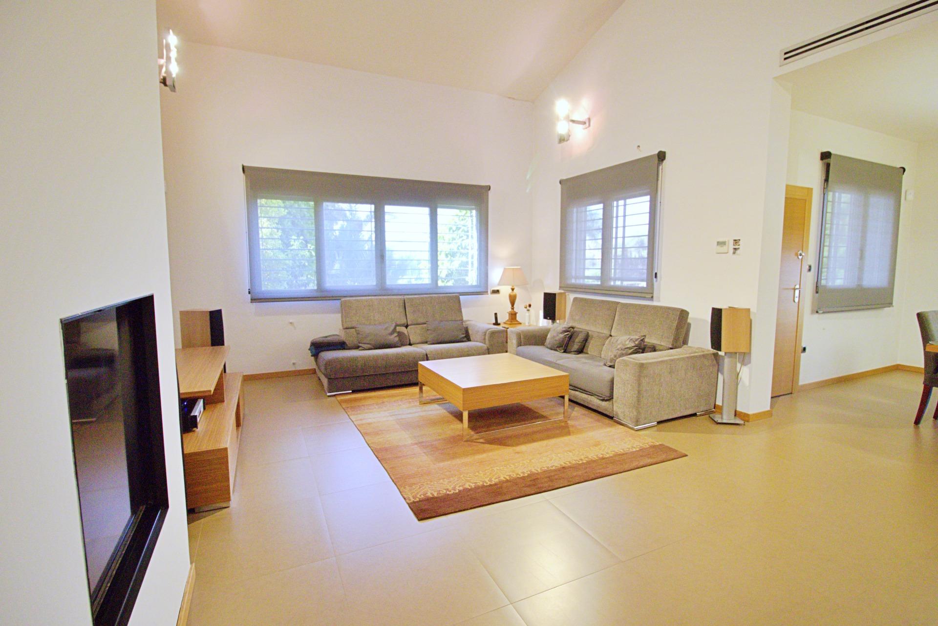 Villa for sale in Elche Pedanías, Alicante, Spain