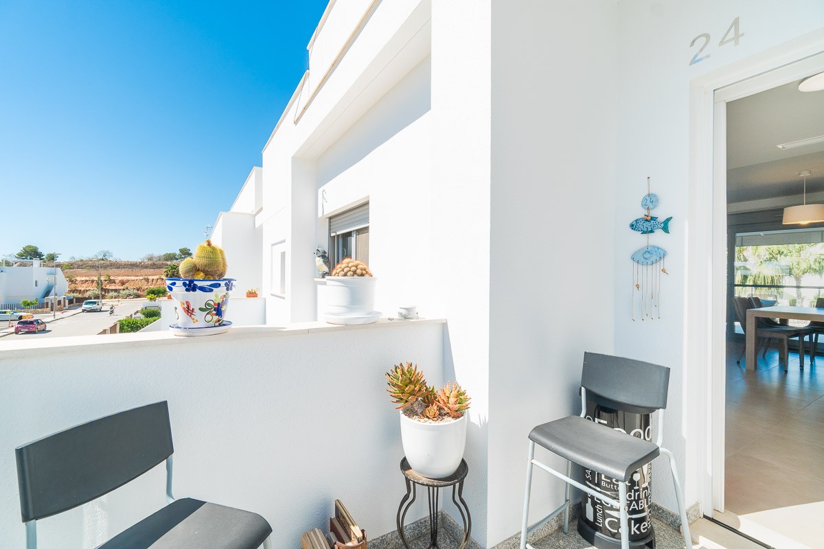 Bungalow for sale in Vistabella Golf Entre Naranjos, Alicante, Spain