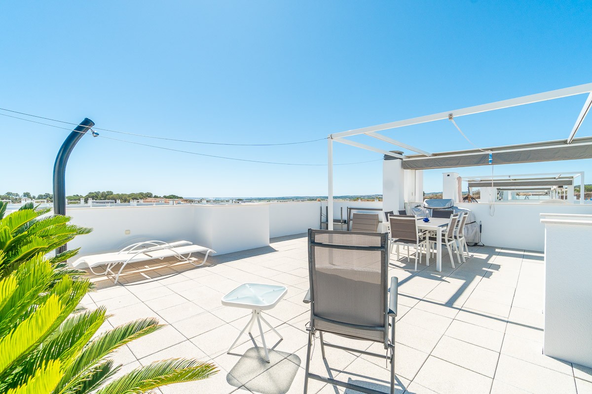 Bungalow for sale in Vistabella Golf Entre Naranjos, Alicante, Spain