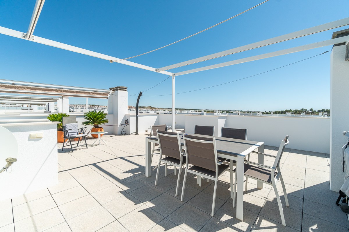 Bungalow for sale in Vistabella Golf Entre Naranjos, Alicante, Spain