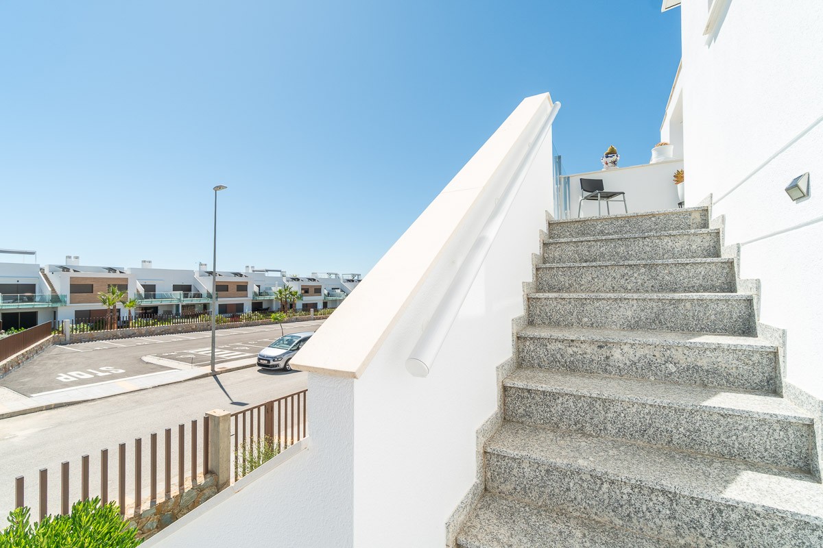 Bungalow for sale in Vistabella Golf Entre Naranjos, Alicante, Spain