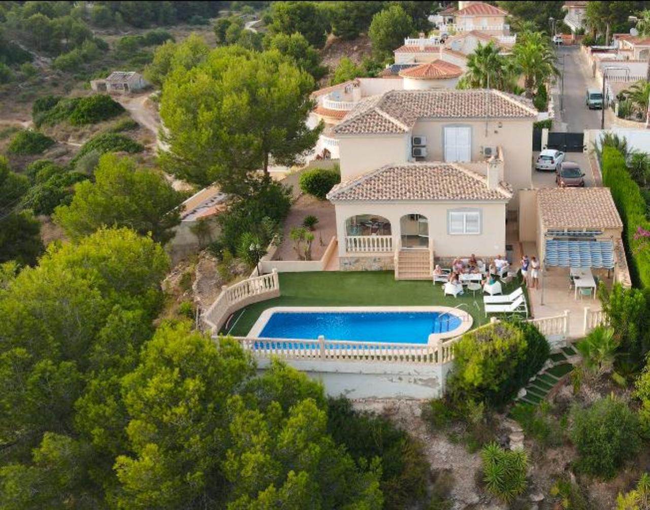 Villa for sale in Pinar De Campoverde, Alicante, Spain