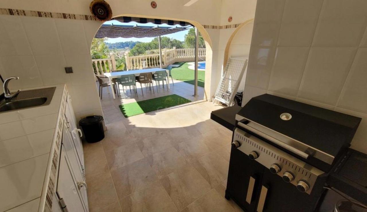 Villa for sale in Pinar De Campoverde, Alicante, Spain