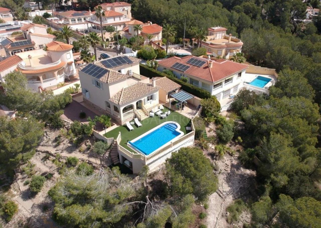 Villa for sale in Pinar De Campoverde, Alicante, Spain