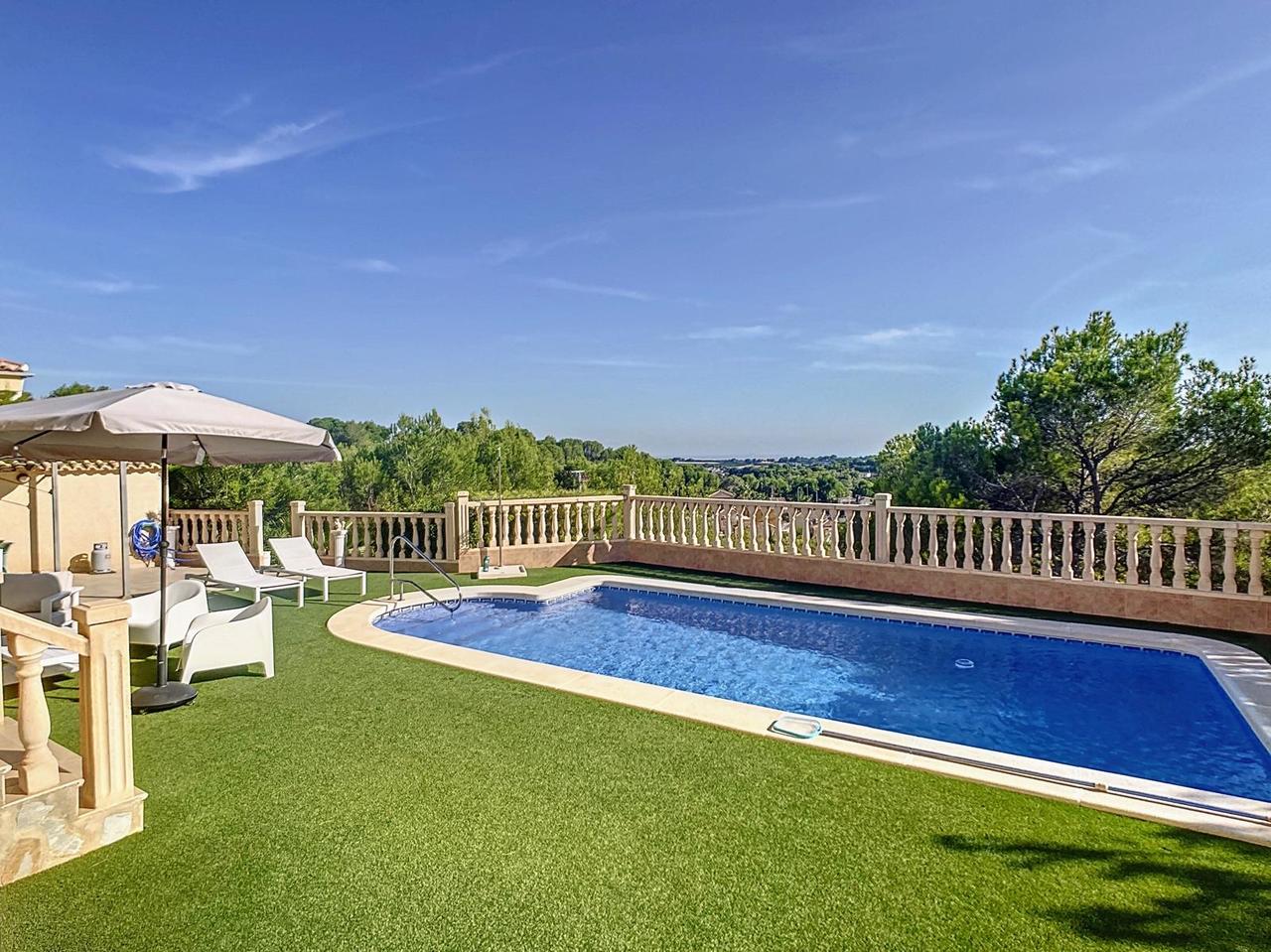 Villa for sale in Pinar De Campoverde, Alicante, Spain