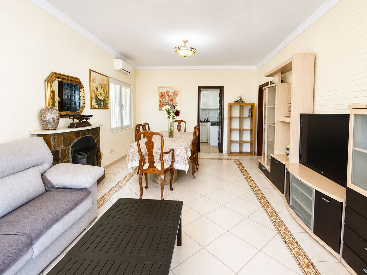 Villa en venta en La Duquesa