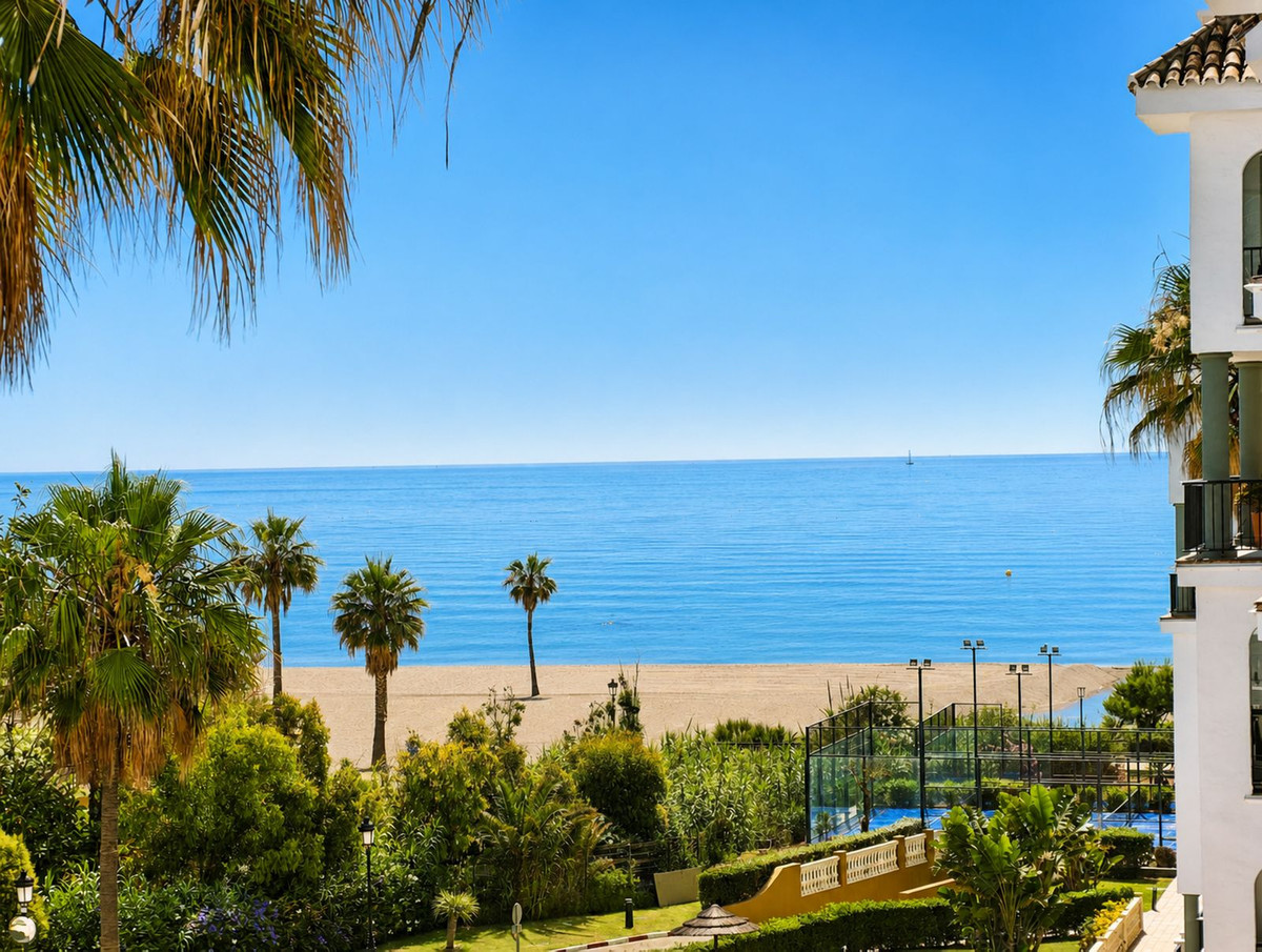 Apartment for sale in La Duquesa, Málaga, Spain