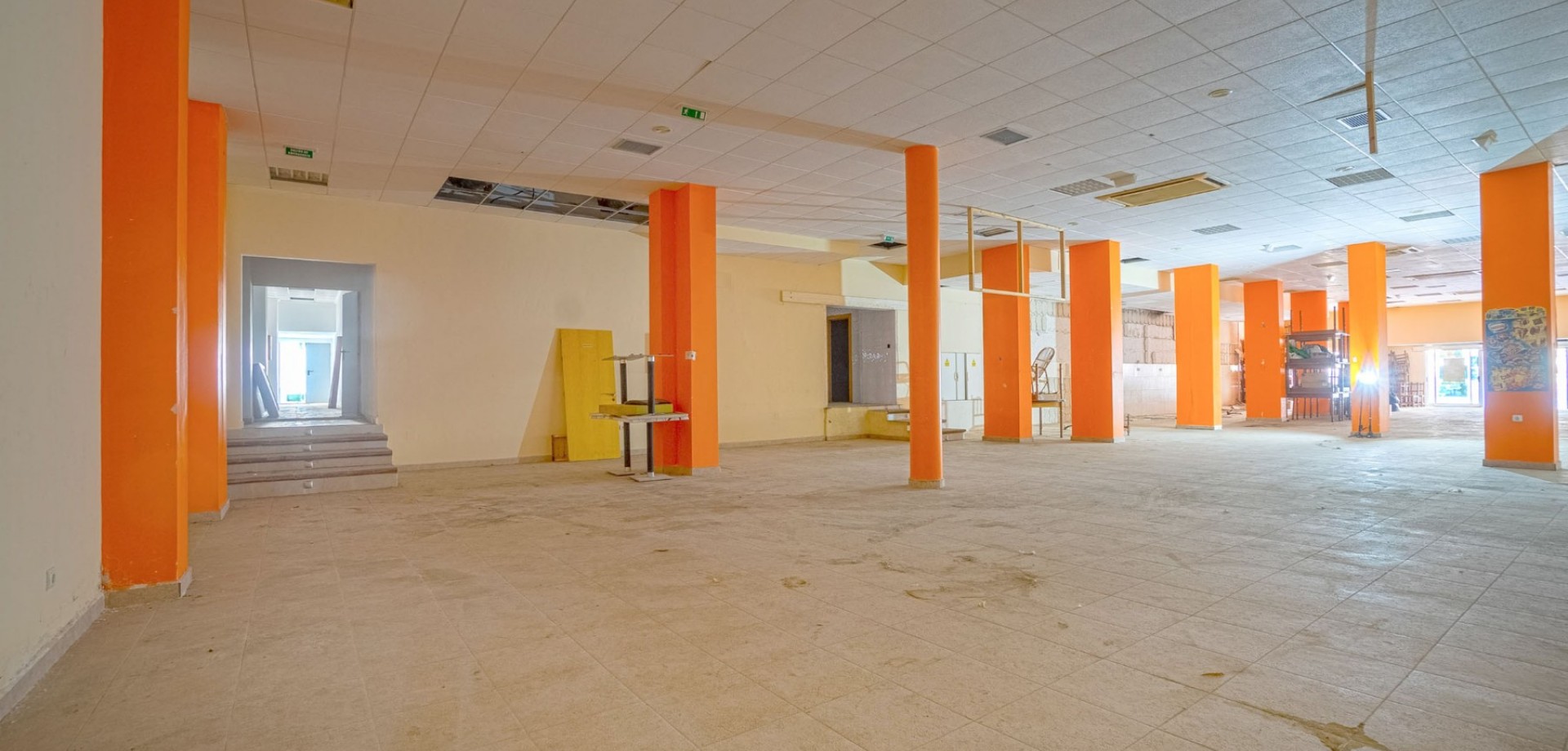 Commercial unit for sale in Torrevieja, Alicante, Spain