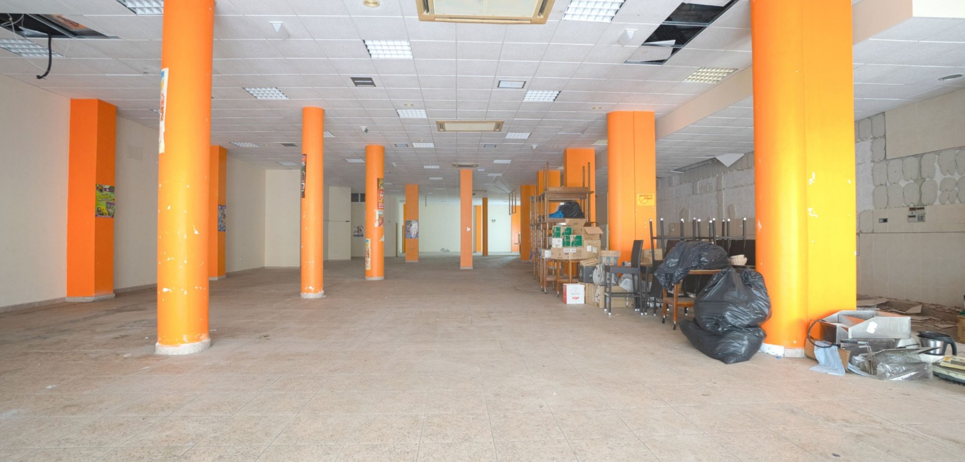 Commercial unit for sale in Torrevieja, Alicante, Spain