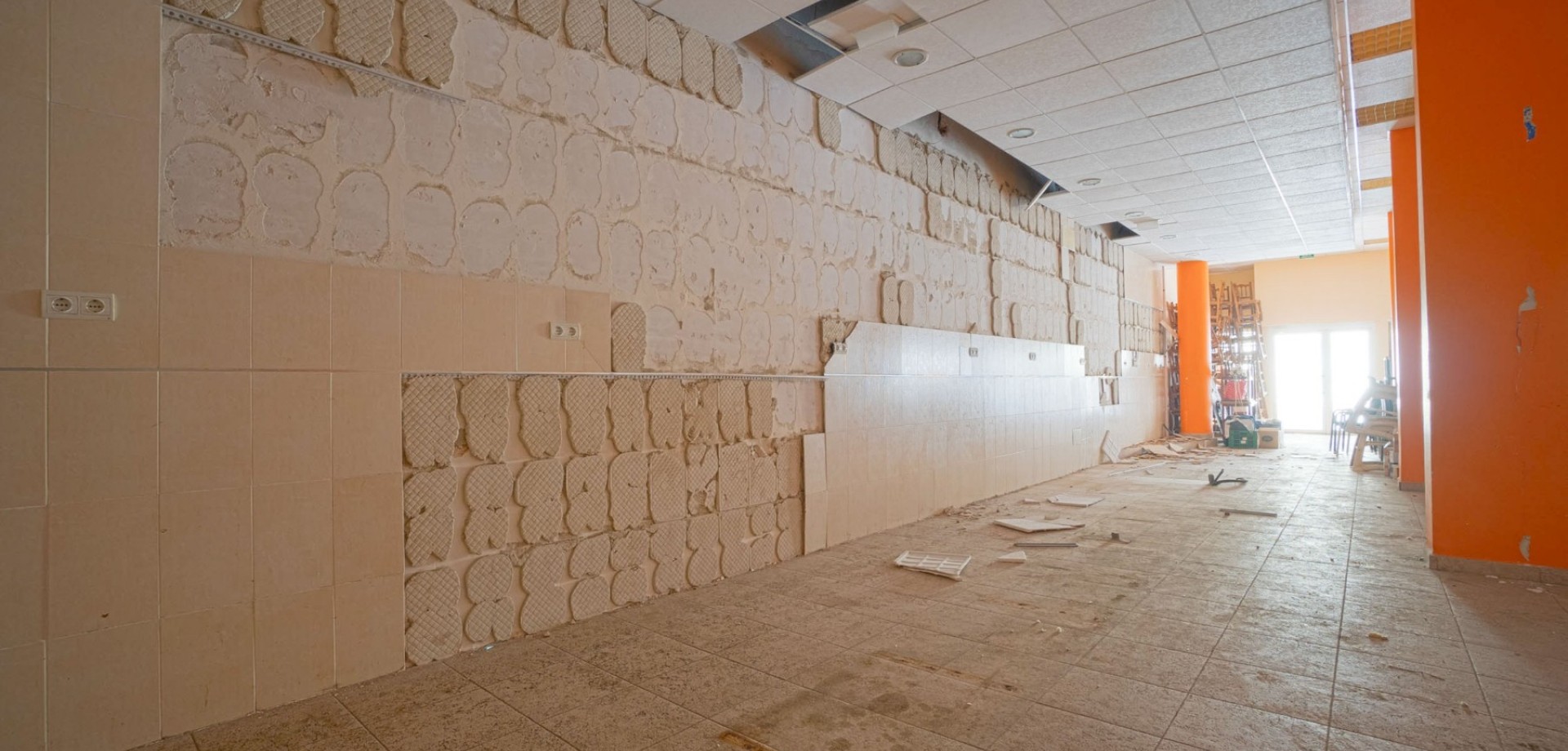 Commercial unit for sale in Torrevieja, Alicante, Spain