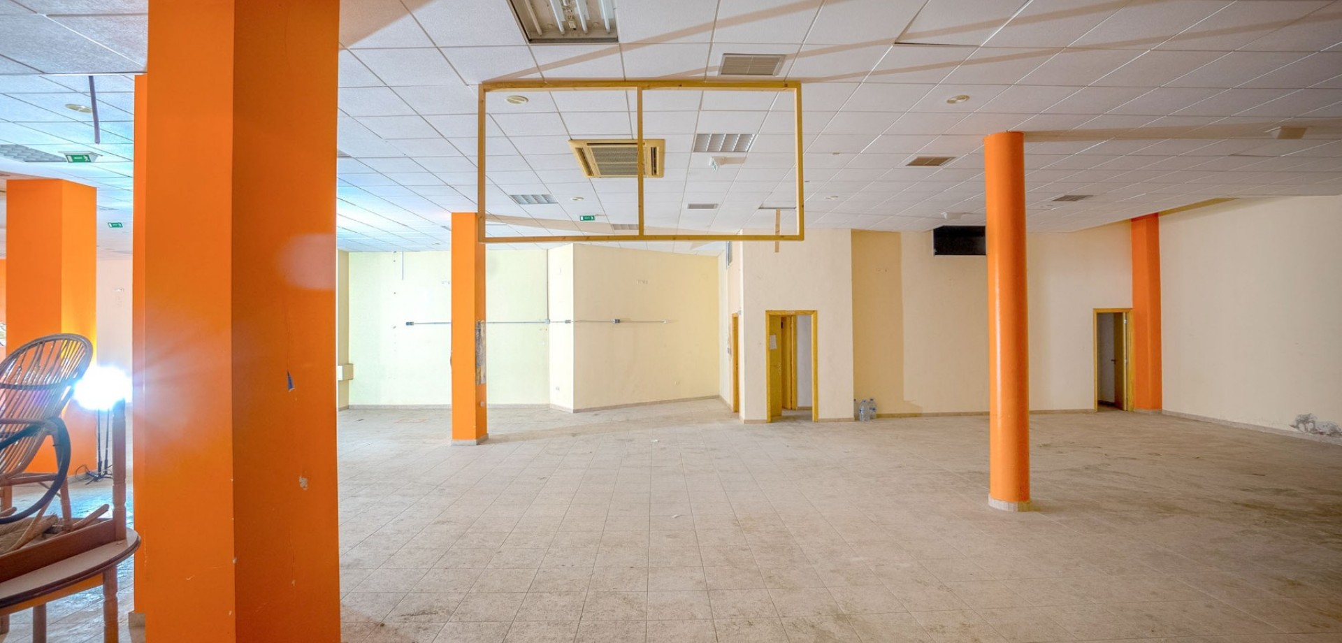 Commercial unit for sale in Torrevieja, Alicante, Spain