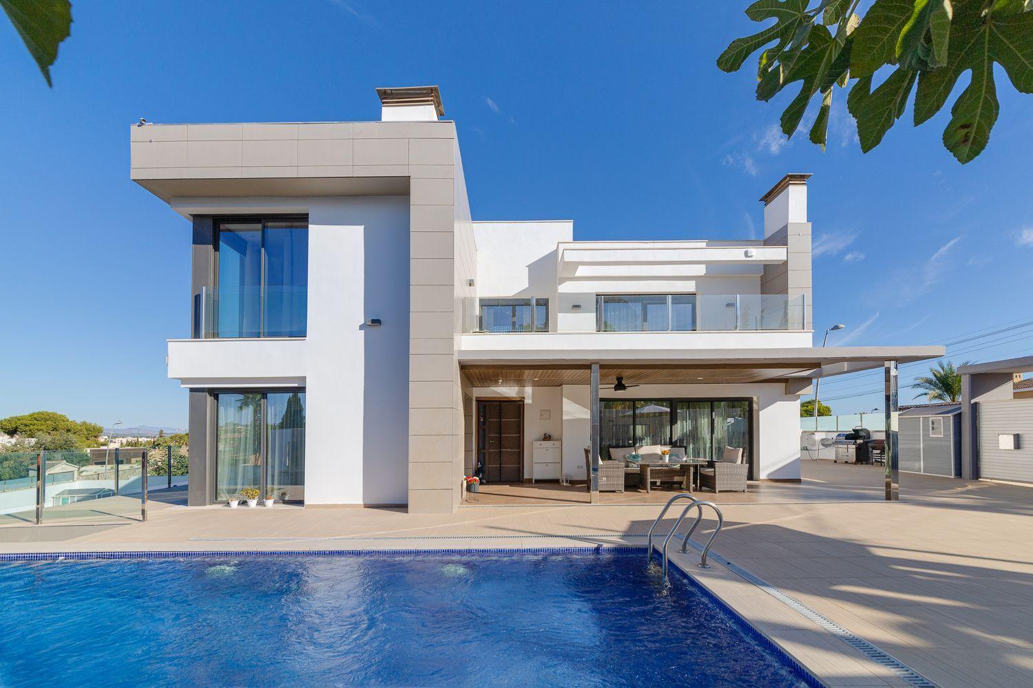 Villa for sale in Torrevieja, Alicante, Spain