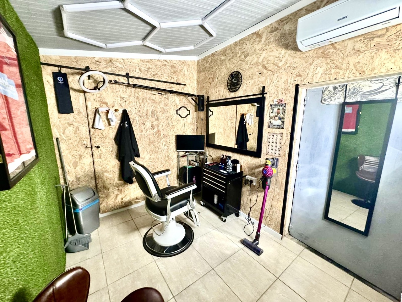 Commercial unit for sale in San Miguel De Salinas, Alicante, Spain