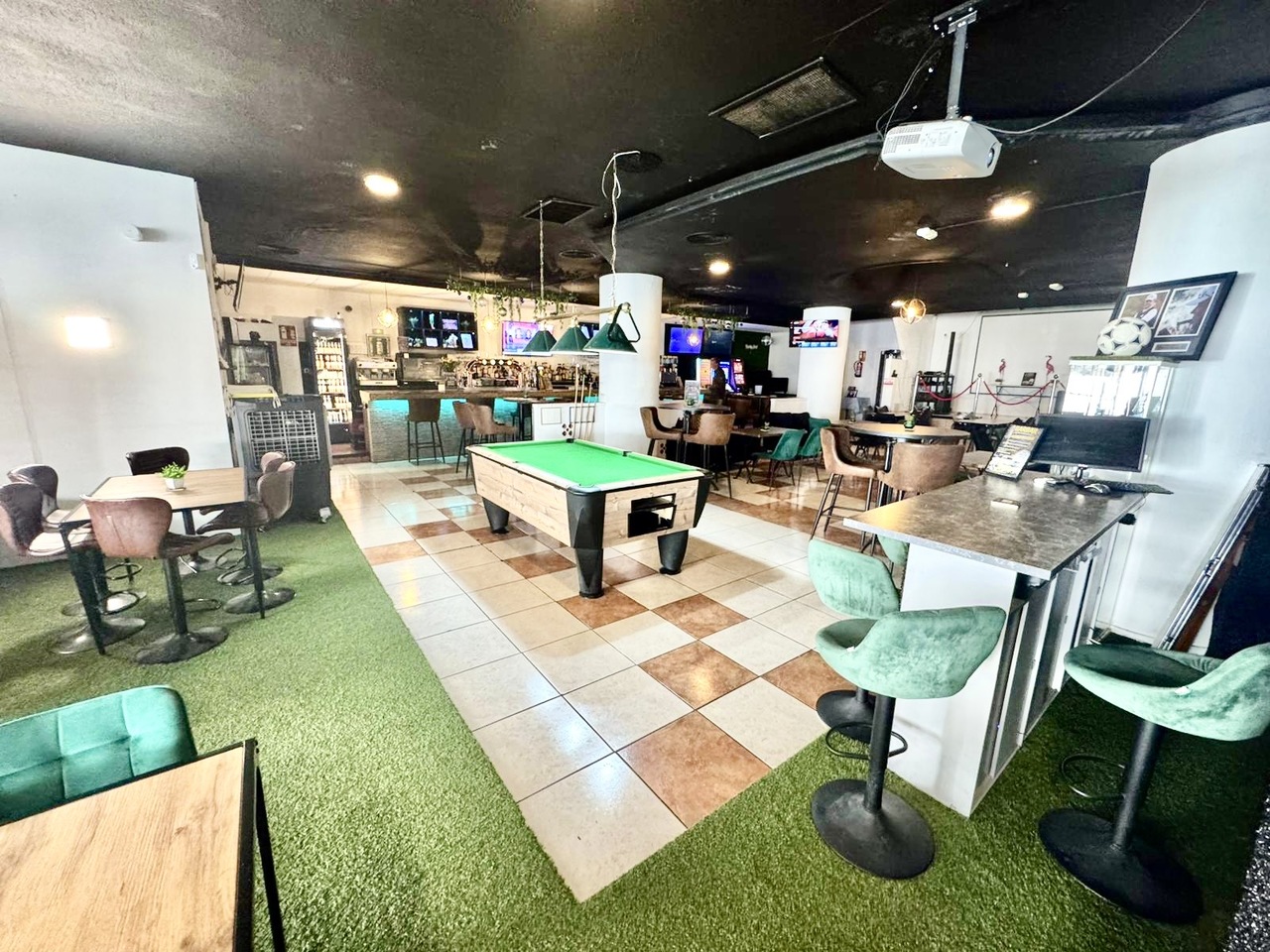 Commercial unit for sale in San Miguel De Salinas, Alicante, Spain