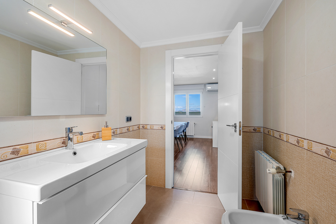 Villa for sale in Ciudad De Las Comunicaciones, Alicante, Spain