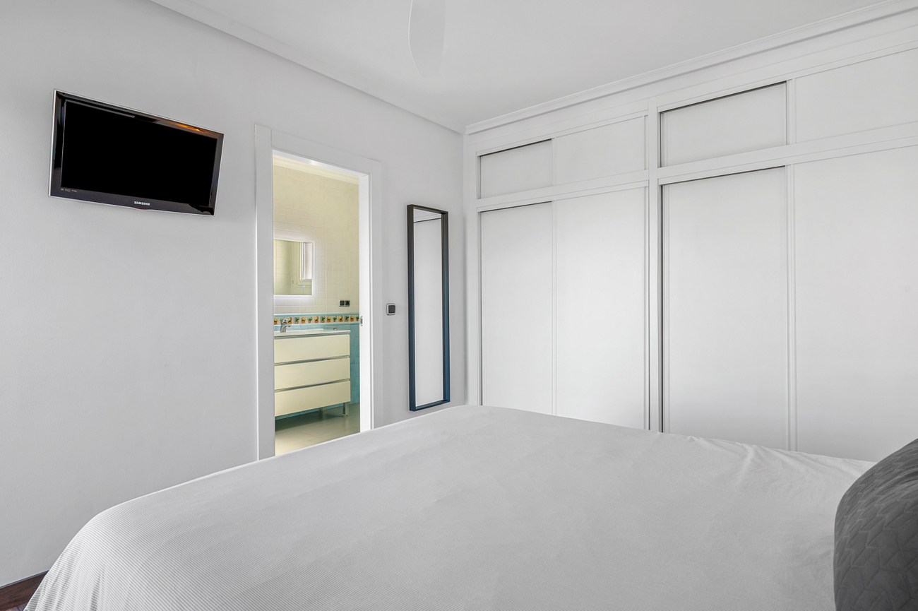 Villa for sale in Ciudad De Las Comunicaciones, Alicante, Spain