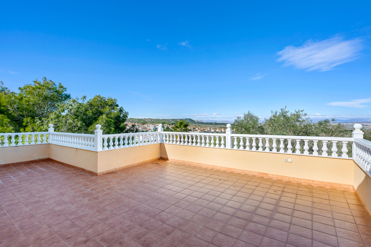 Villa for sale in Ciudad De Las Comunicaciones, Alicante, Spain