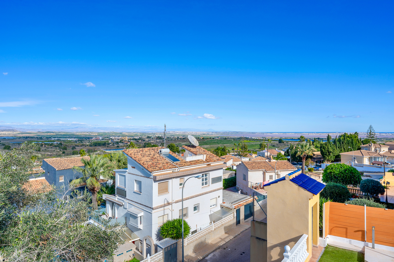 Villa for sale in Ciudad De Las Comunicaciones, Alicante, Spain