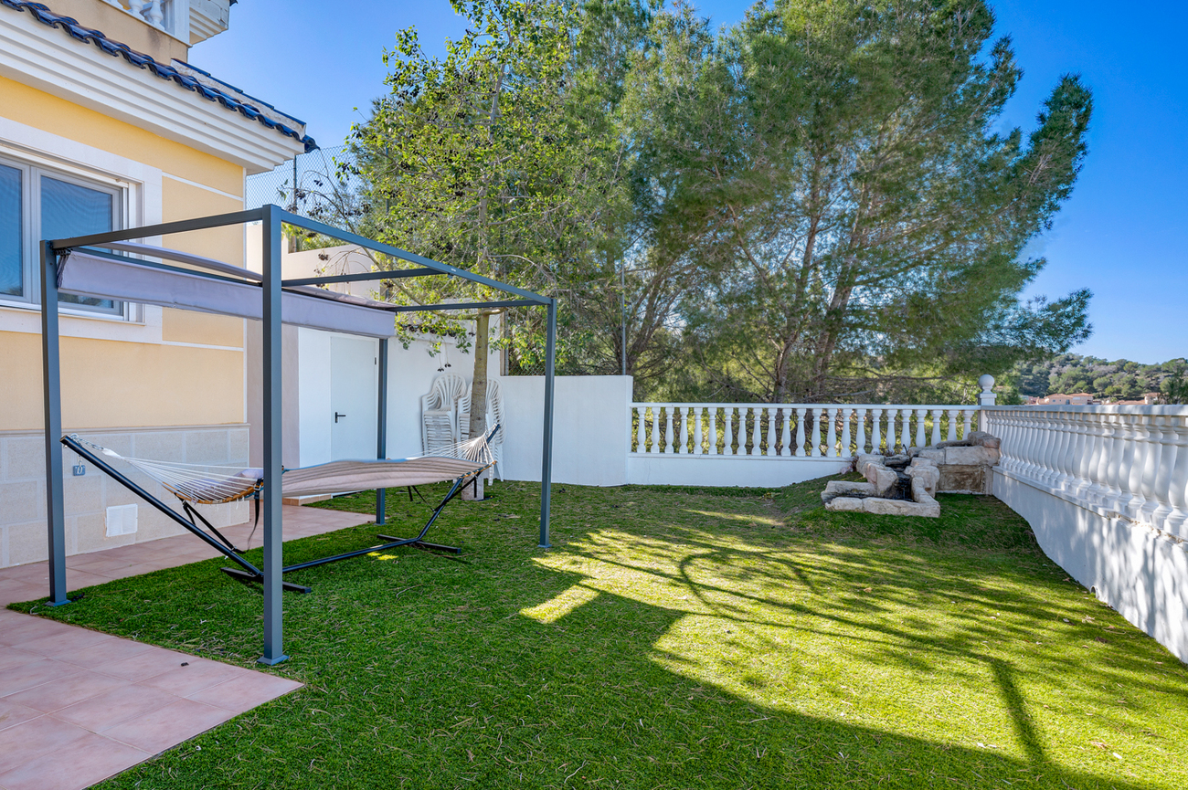 Villa for sale in Ciudad De Las Comunicaciones, Alicante, Spain