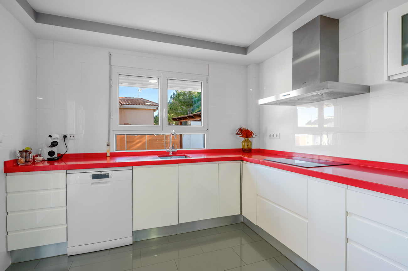 Villa for sale in Ciudad De Las Comunicaciones, Alicante, Spain