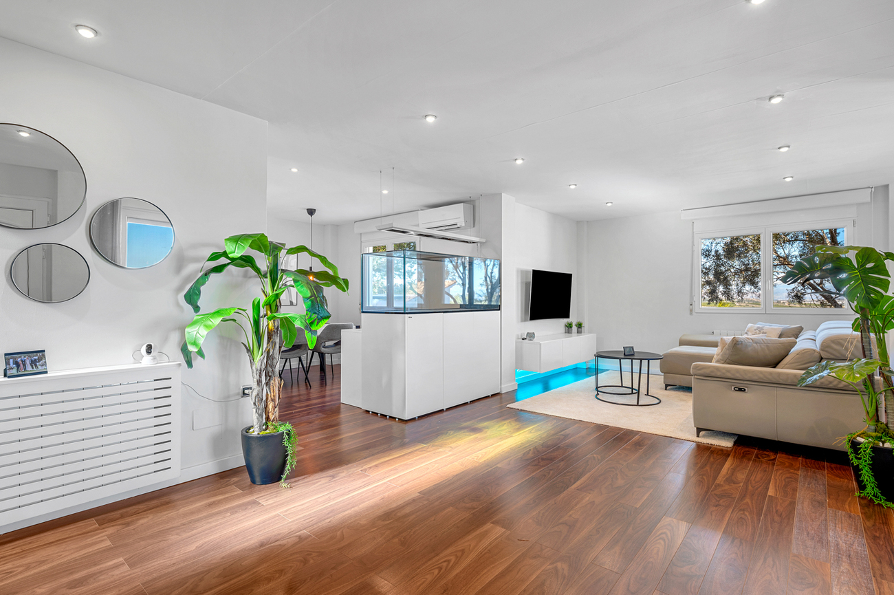 Villa for sale in Ciudad De Las Comunicaciones, Alicante, Spain