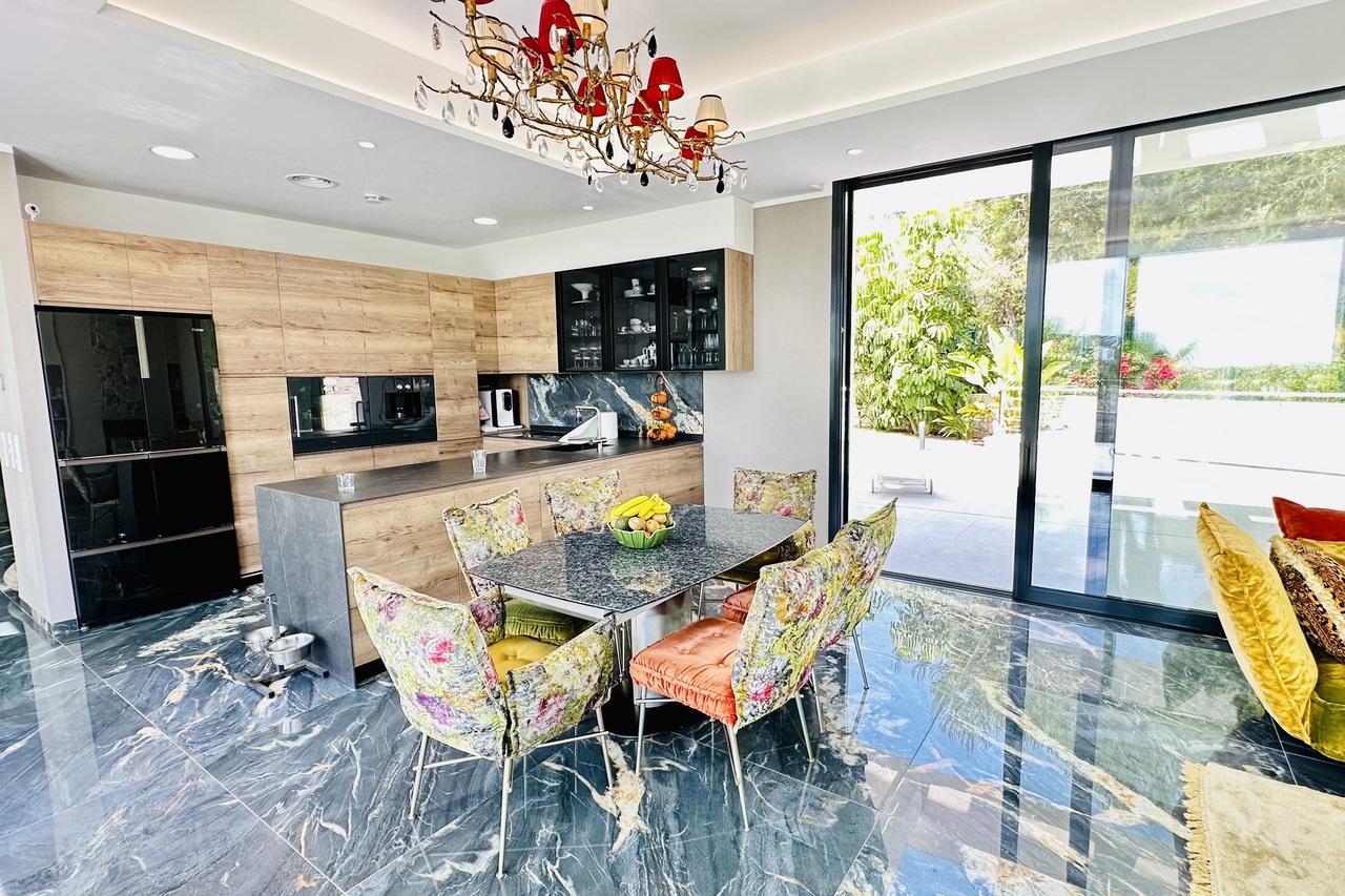 Villa for sale in Las Colinas Golf, Alicante, Spain