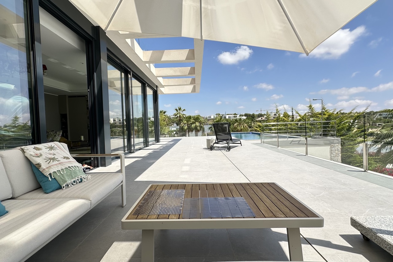 Villa for sale in Las Colinas Golf, Alicante, Spain