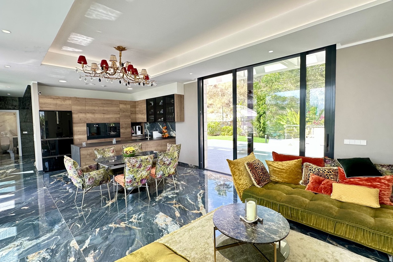 Villa for sale in Las Colinas Golf, Alicante, Spain