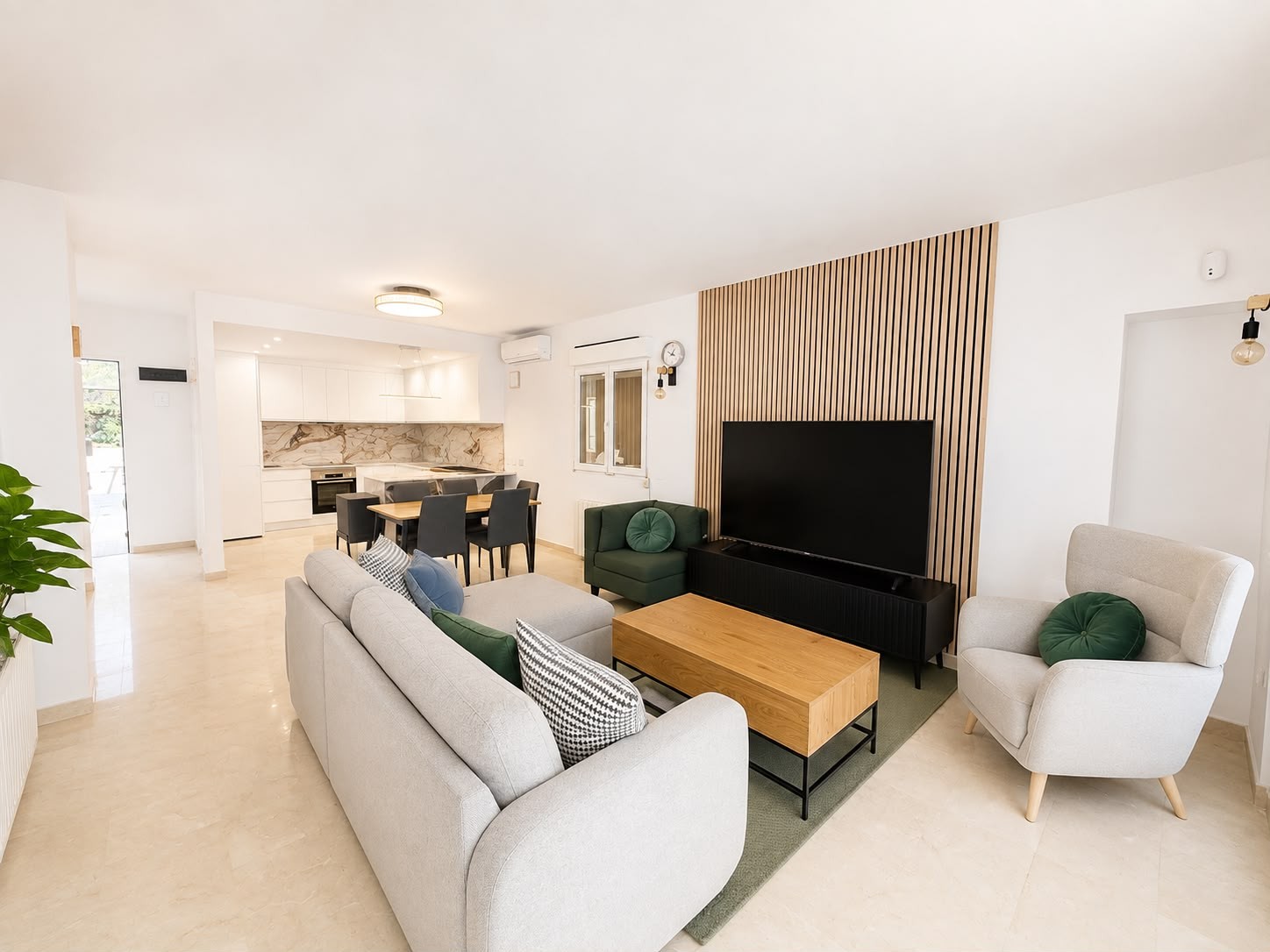 Villa for sale in Villamartin, Alicante, Spain