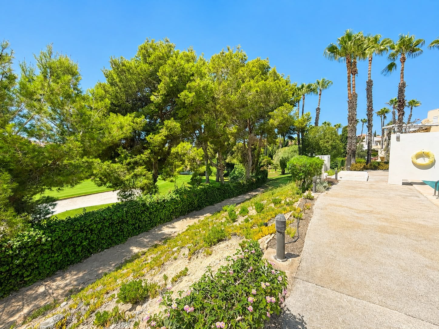 Villa for sale in Villamartin, Alicante, Spain