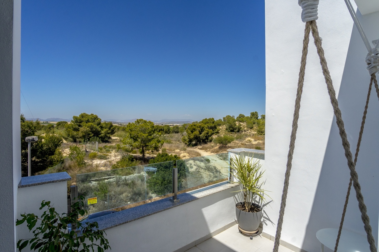 Town House for sale in Villamartin, Alicante, Spain