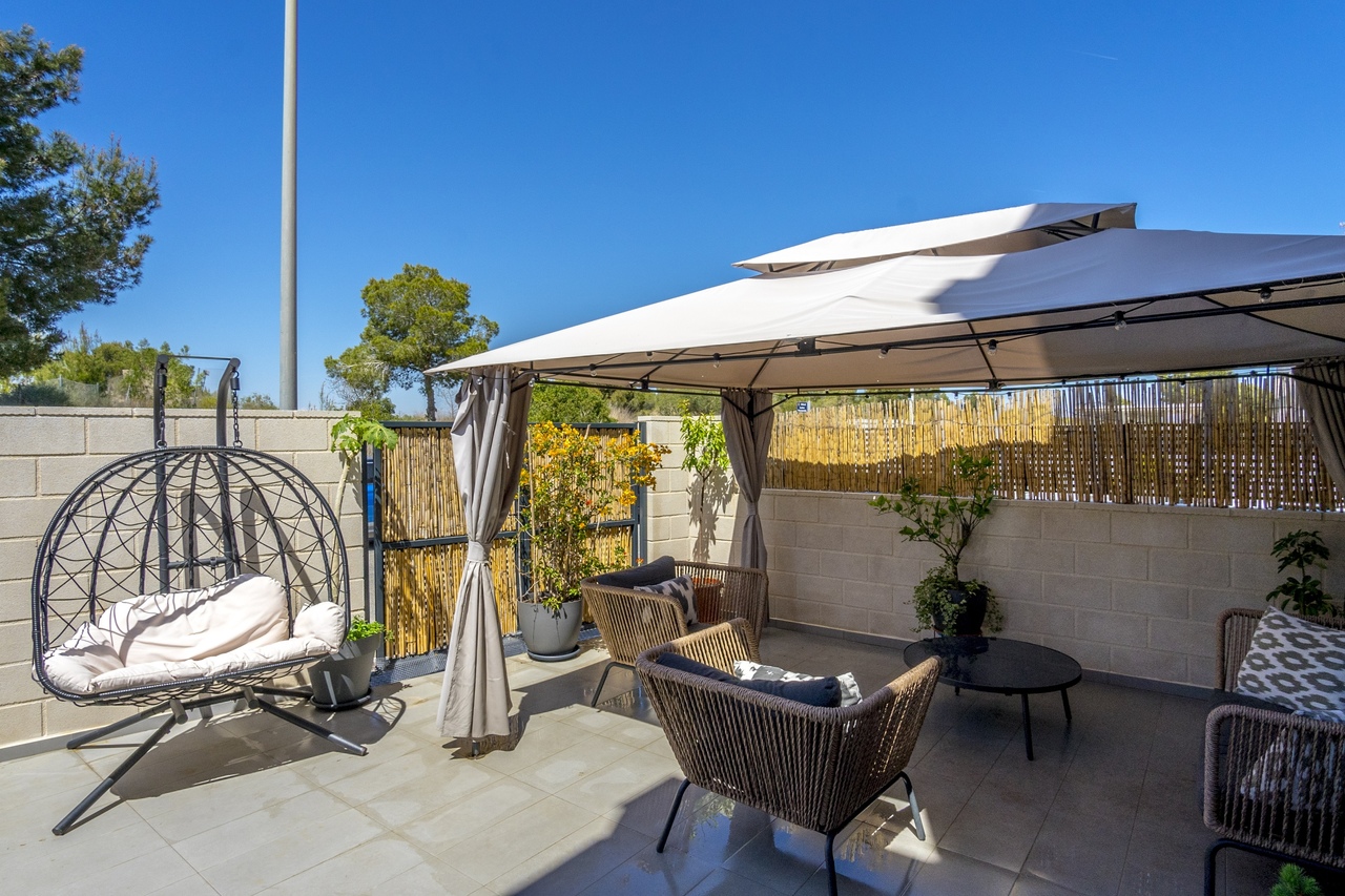Town House for sale in Villamartin, Alicante, Spain