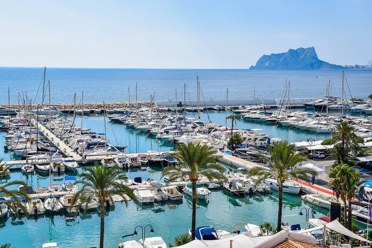 Villa for sale in Morairateulada, Alicante, Spain