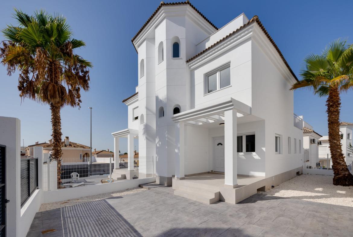 Villa for sale in San Fulgencio, Alicante, Spain
